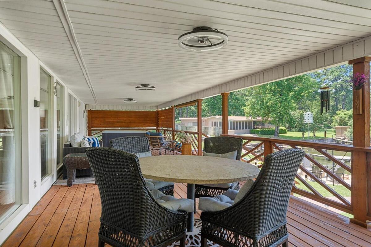Steps To The Lake, Game Room & More! Sleeps 9 Lake Hamilton Exteriér fotografie