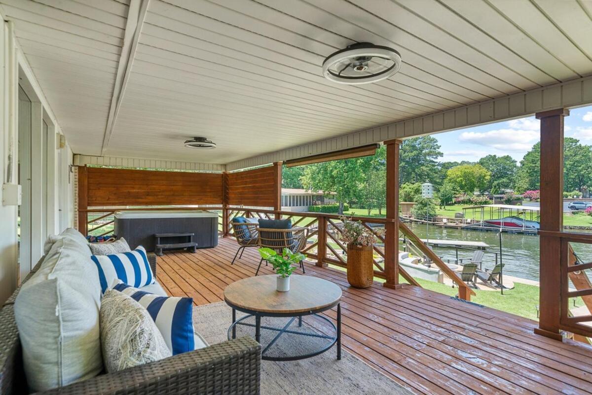 Steps To The Lake, Game Room & More! Sleeps 9 Lake Hamilton Exteriér fotografie